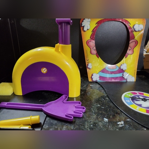 hilarious & messy W/ Enough Pie In Your Face fun For All - See Video - Picture 4 of 6